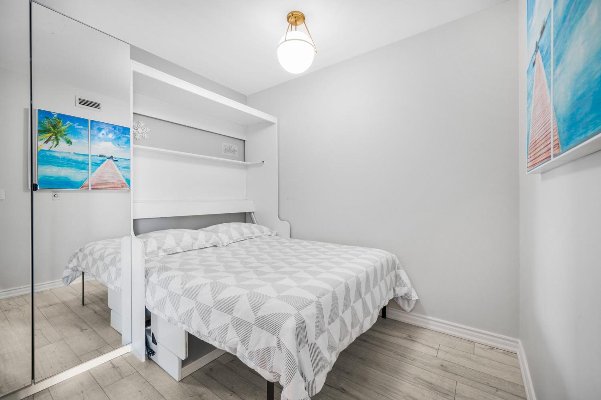 Luxury Downtown Toronto 2 Bedroom Suite With City And Lake Views And Free Parking Exterior photo